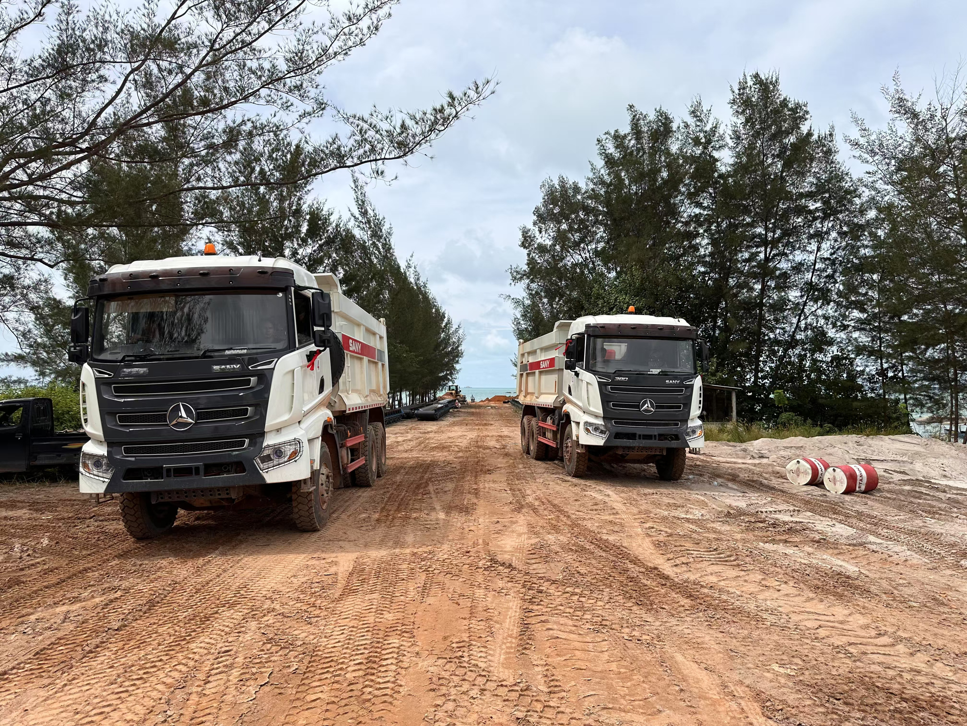 Mining Trucks